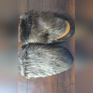 Beaver Fur Mitts.
